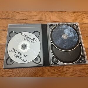 The girl with the dragon tattoo DVD